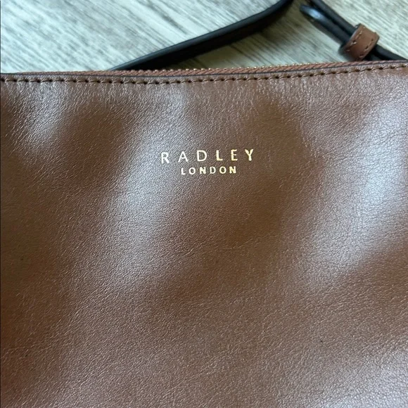 Radley London Chestnut Leather crossbody bag - Picture 3 of 16